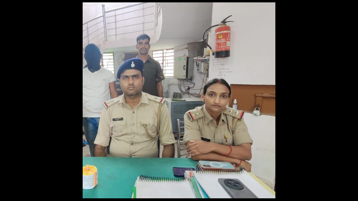 धुरकी प्रखंड कार्यालय परिसर में साइकिल वितरण से जुड़ा मामला