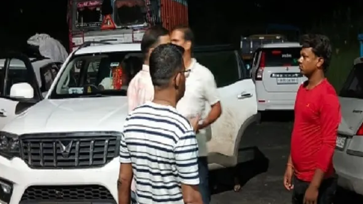 धनबाद में ओडिशा पुलिस की कार्रवाई से जुड़ी प्रतीकात्मक खबर
