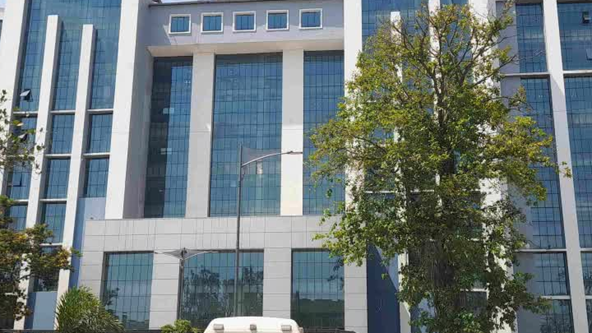 रांची सदर अस्पताल में स्वास्थ्य सेवाओं और तकनीक आधारित सुविधाओं का निरीक्षण