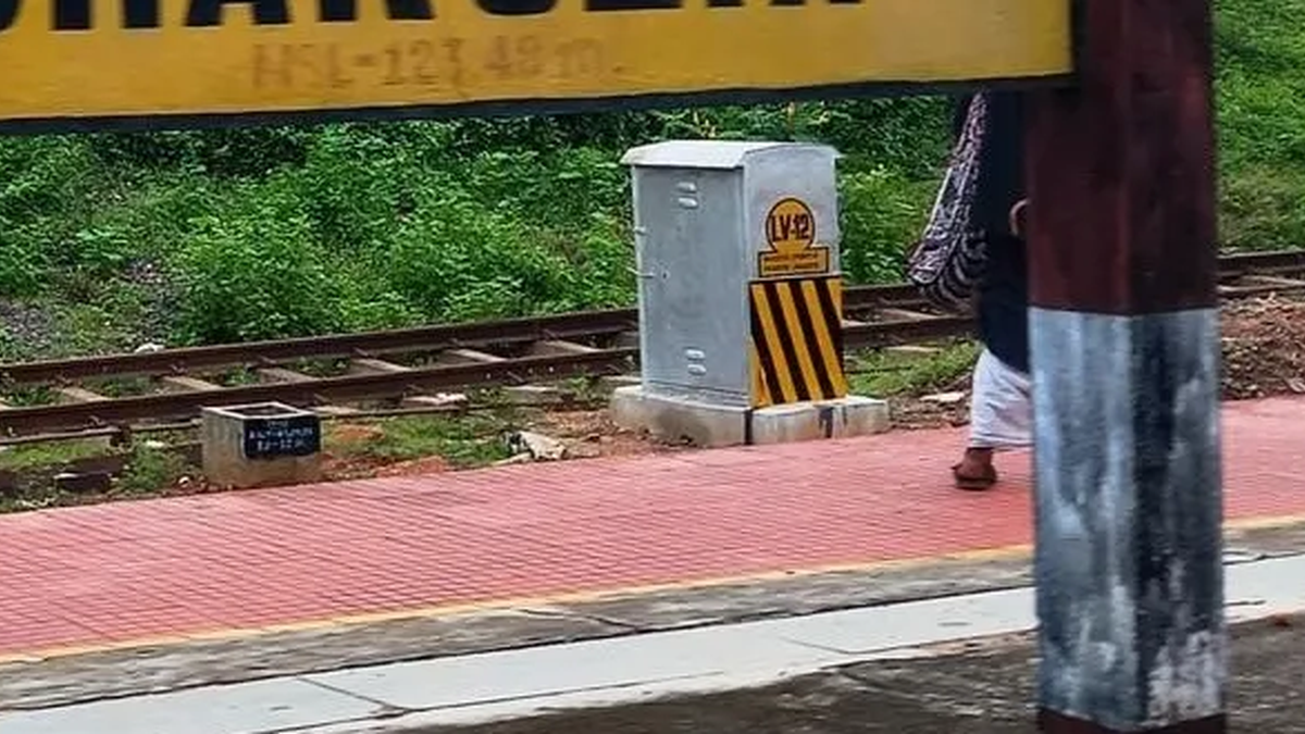 बुड़ामारा-चाकुलिया रेल लाइन से जुड़ी खबर के लिए रेलवे ट्रैक का दृश्य