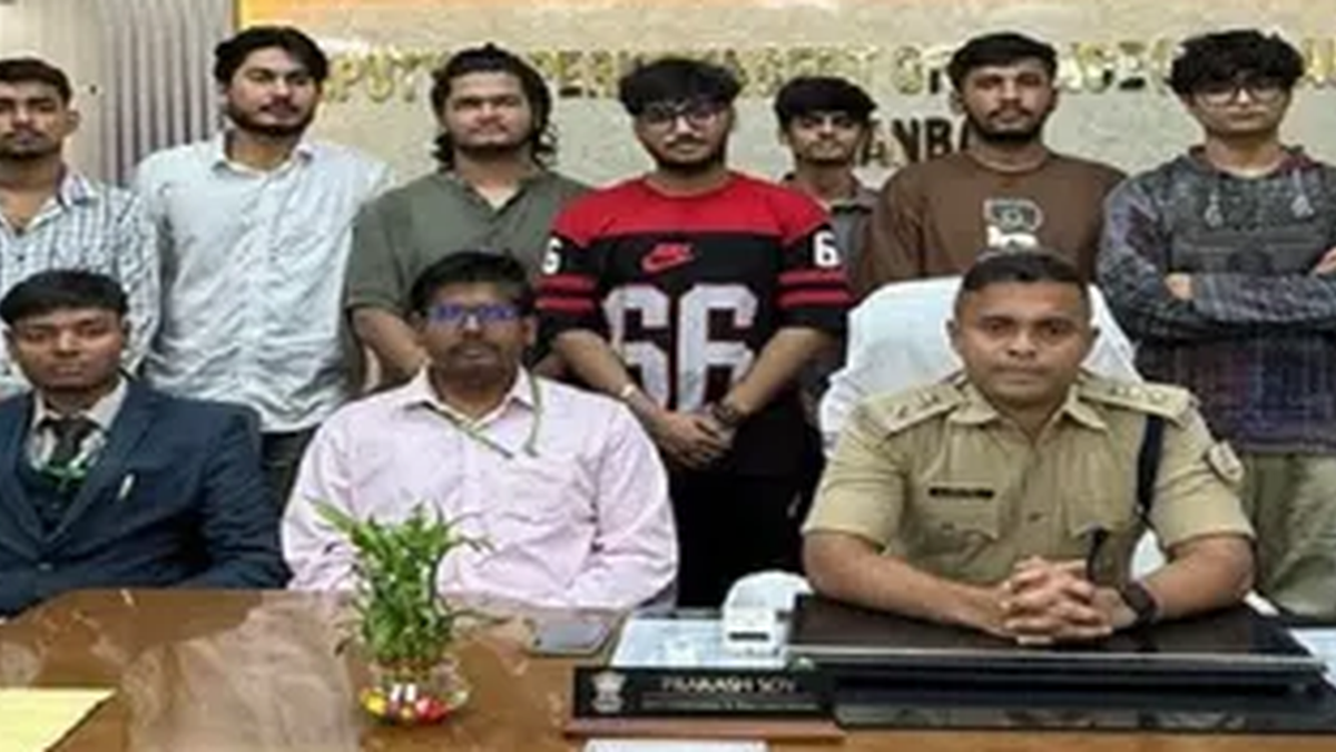 धनबाद में साइबर साथी अभियान से जुड़े आईआईटी-आईएसएम के प्रशिक्षित छात्र