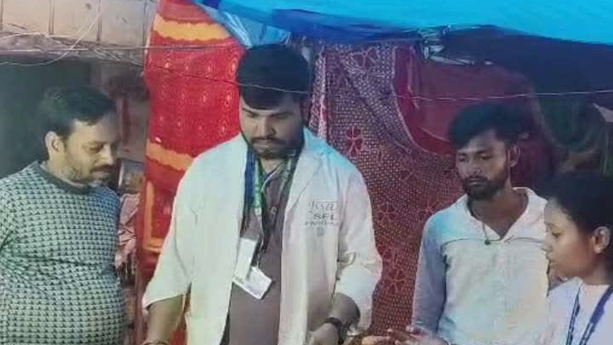 बासुकीनाथ में खाद्य जांच के दौरान पेड़ा और कोल्ड्रिंक्स की बरामदगी