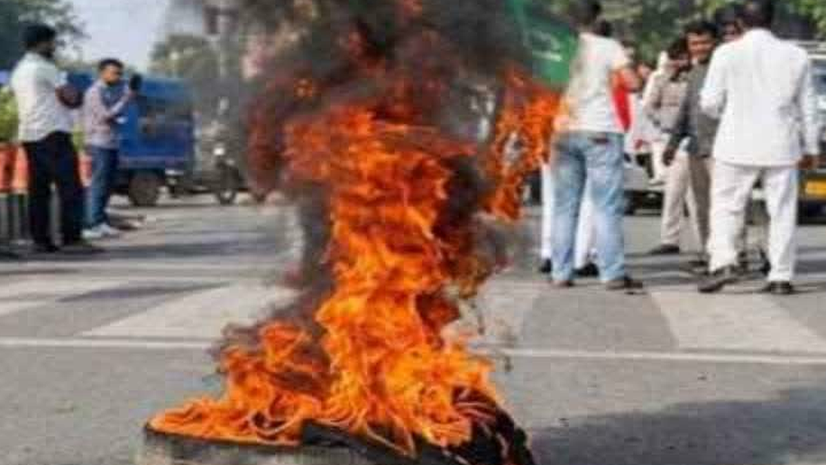 रांची में छात्रों पर लाठीचार्ज के विरोध से जुड़ा झारखंड बंद