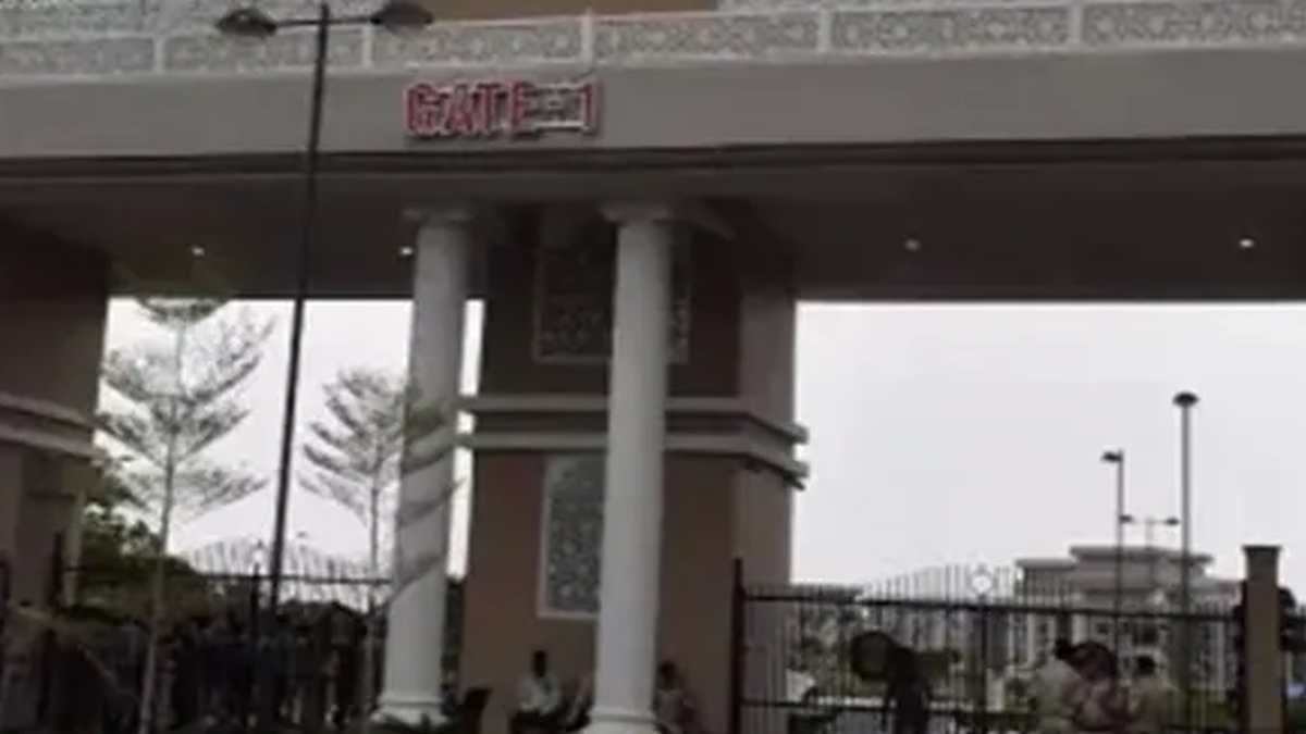 रांची में सड़क सुरक्षा को लेकर कम ऊंचाई वाले विज्ञापन बोर्ड हटाने का हाई कोर्ट का आदेश