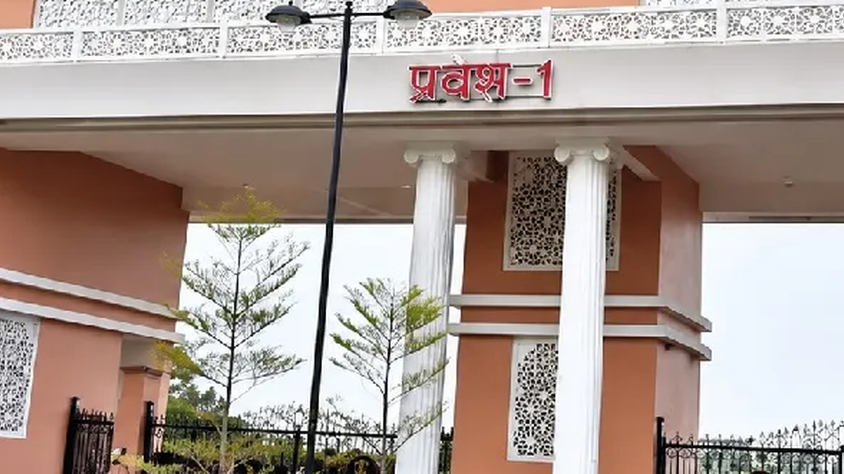 रांची में झारखंड हाईकोर्ट से शिक्षा विभाग के लिपिकों के ट्रांसफर मामले में राहत
