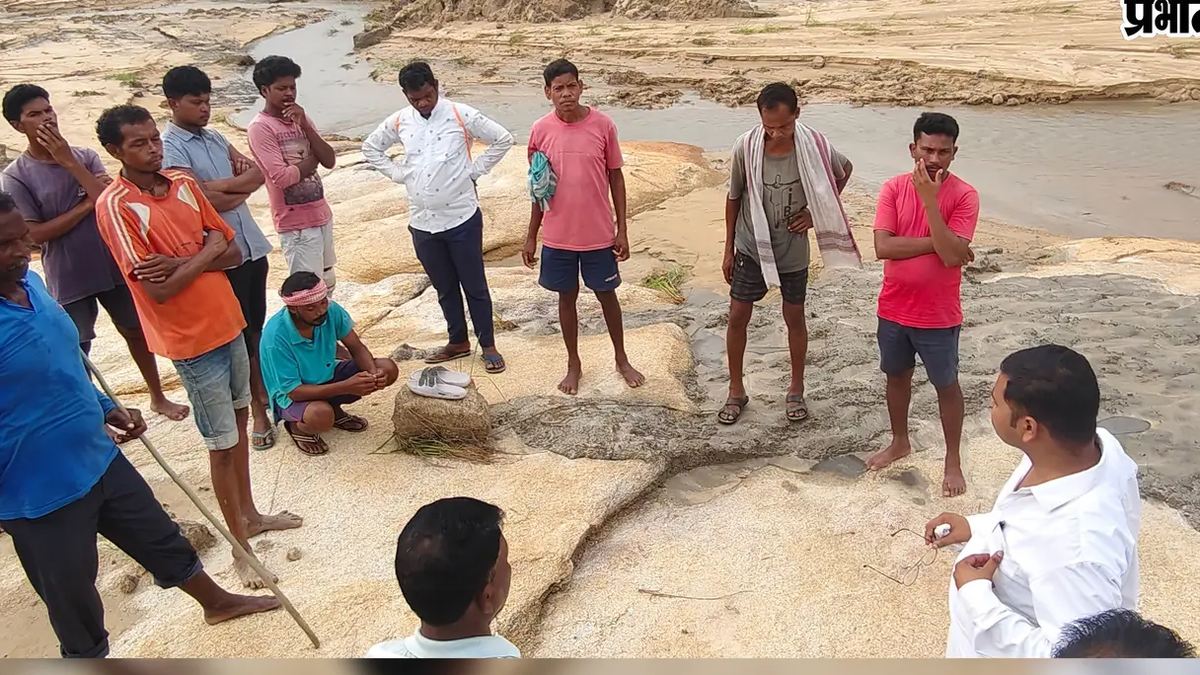 सिमडेगा के ठेठईटांगर में बाढ़ से फसल नुकसान के बाद सत्यापन