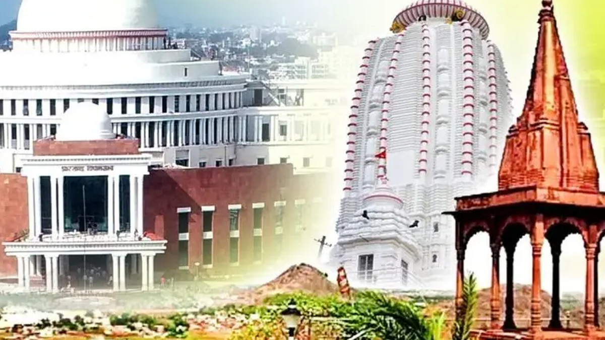 रांची में बिजली के खंभों से गुजरते टेलीकॉम और केबल तार