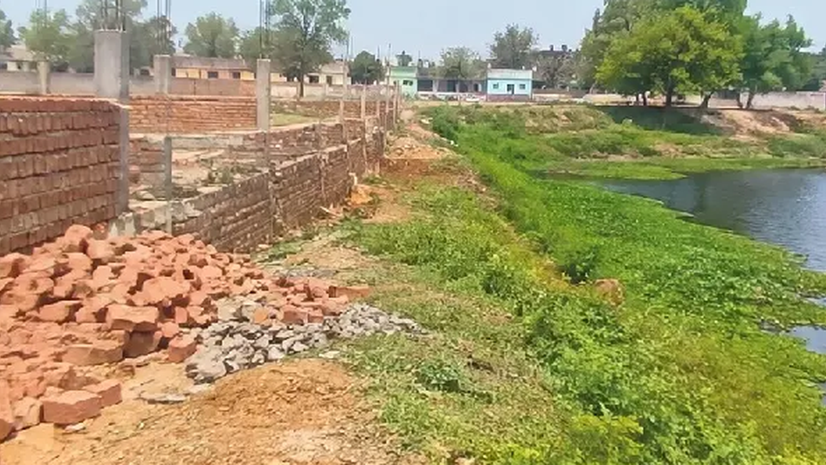 हजारीबाग में सरकारी जमीन पर अवैध कब्जे की सूचना मांगता प्रशासन