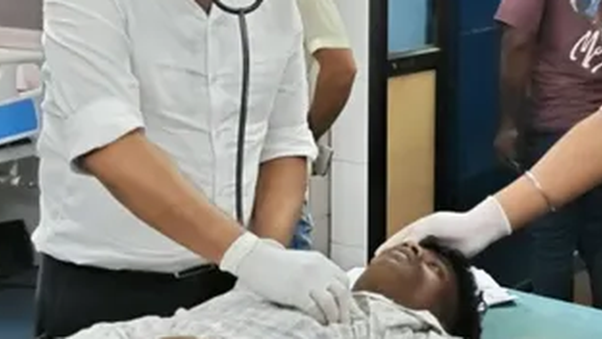 लोहरदगा में सड़क हादसे से जुड़ी प्रतीकात्मक तस्वीर