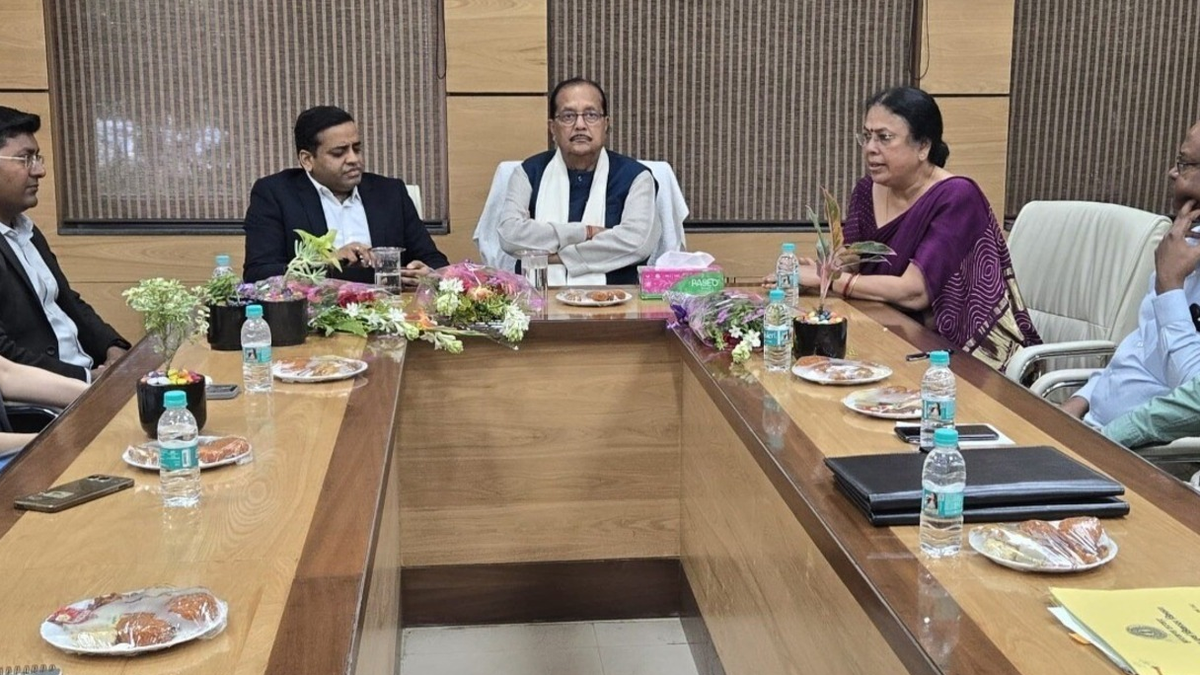 रांची में राज्य स्तरीय बैंकर्स समिति की बैठक को संबोधित करते वित्त मंत्री राधाकृष्ण किशोर