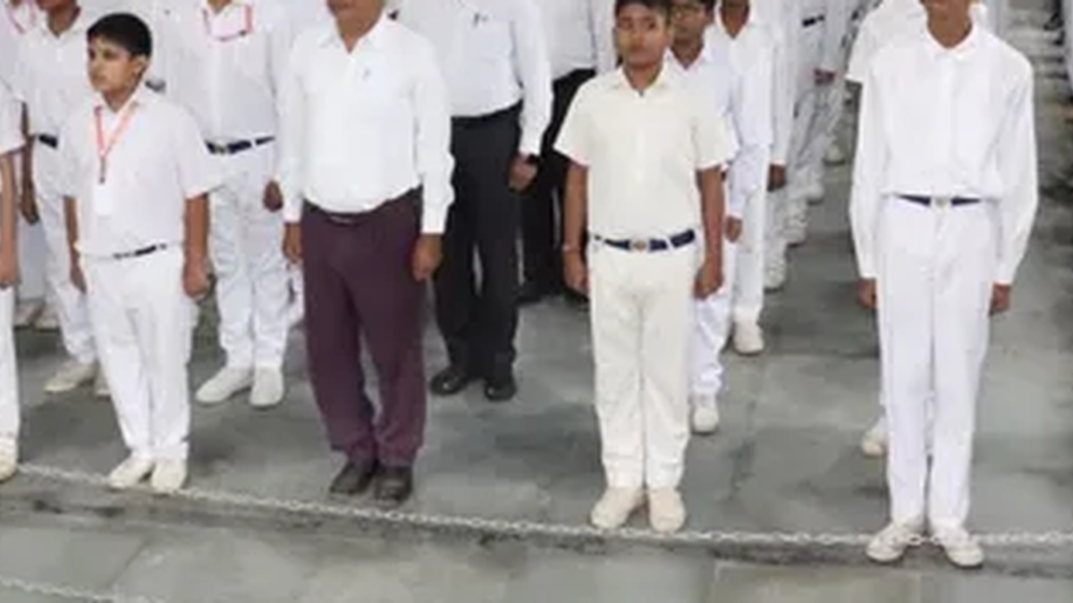 रांची में नमामि भारतम् कार्यक्रम के दौरान सामूहिक वंदे मातरम् गायन