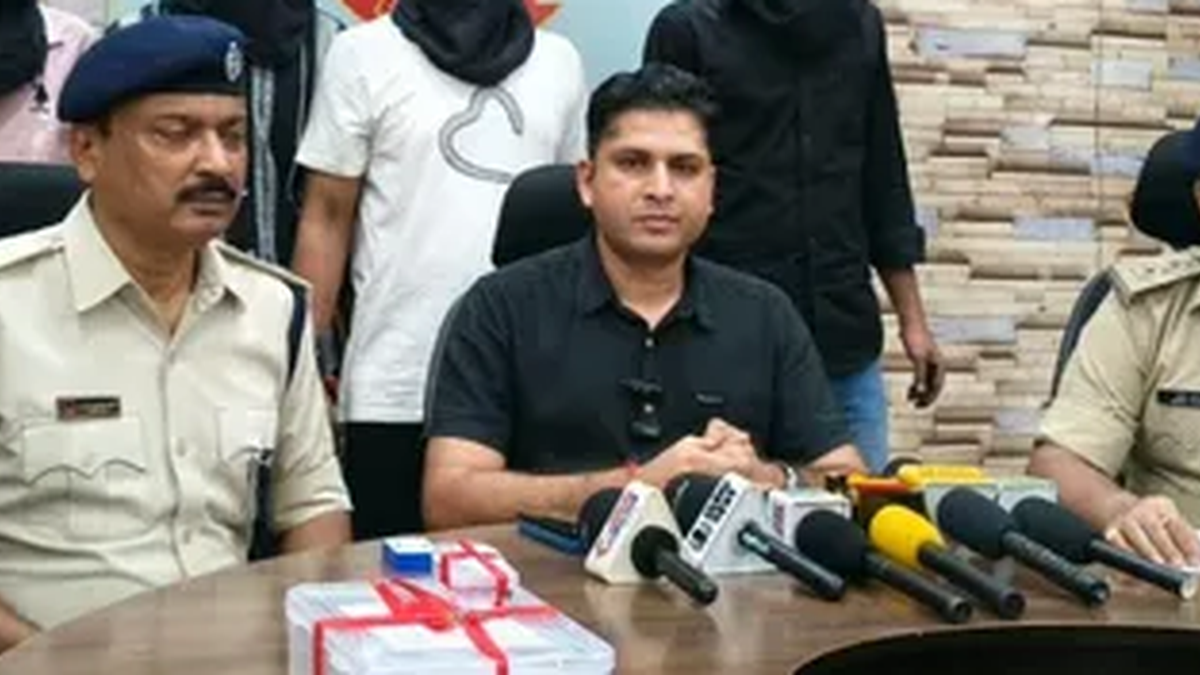 जुगसलाई में हथियार बरामदगी के बाद पुलिस की कार्रवाई का सांकेतिक दृश्य