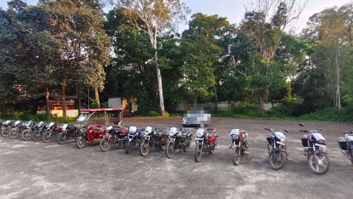 हजारीबाग में वाहन चोरी गिरोह के खिलाफ पुलिस कार्रवाई में बरामद मोटरसाइकिलें