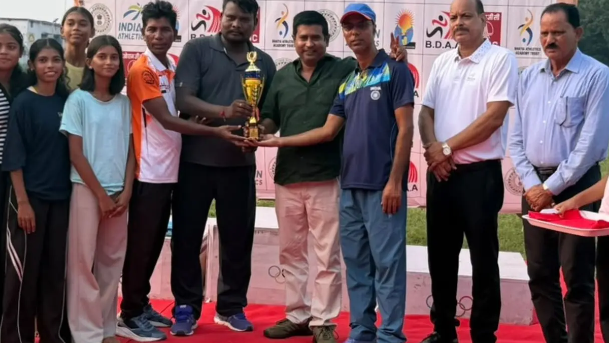 चंदनकियारी में जूनियर एथलेटिक्स चैंपियनशिप के विजेता खिलाड़ियों का सम्मान