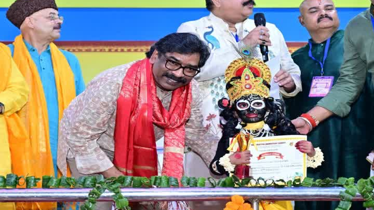 रांची के मोरहाबादी मैदान में श्रीकृष्ण जन्मोत्सव और दही-हांडी प्रतियोगिता का आयोजन