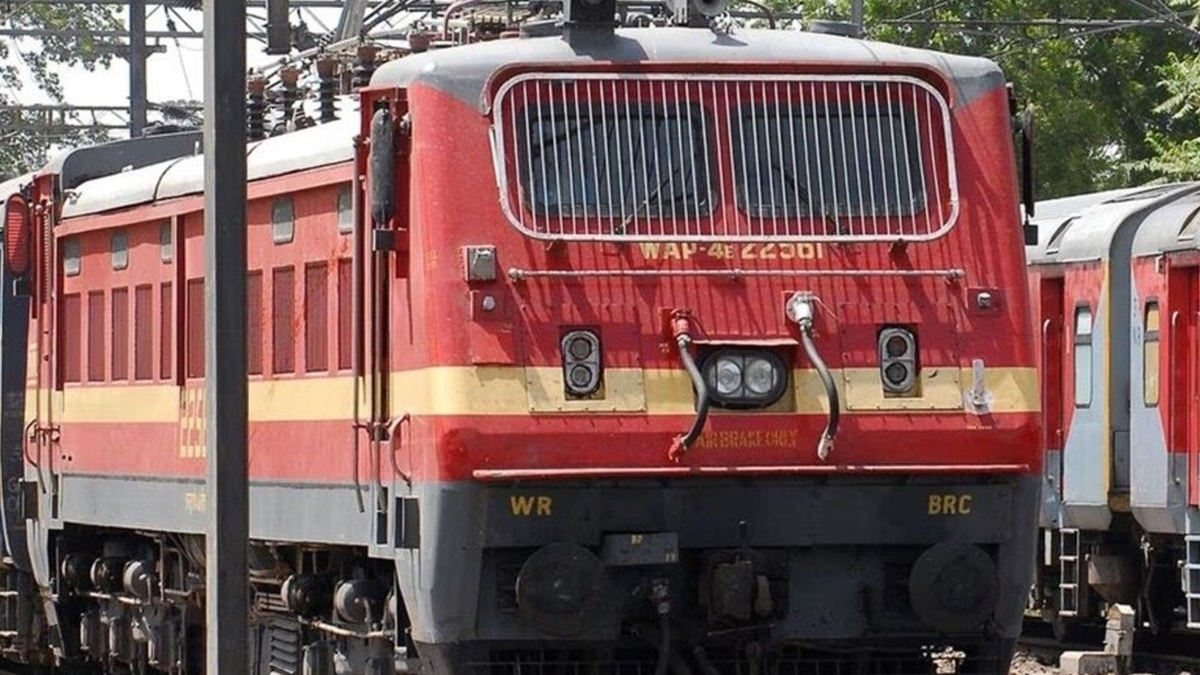 हटिया में तैनाती के लिए उपलब्ध रेलवे का रोड मोबाइल रिस्टोरेशन वाहन