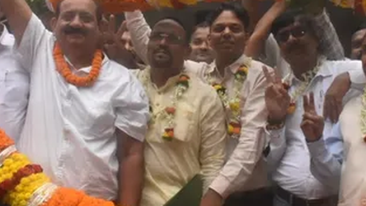 जमशेदपुर में टाटा स्टील के कर्मचारी बोनस समझौते से संबंधित प्रतिनिधि दृश्य
