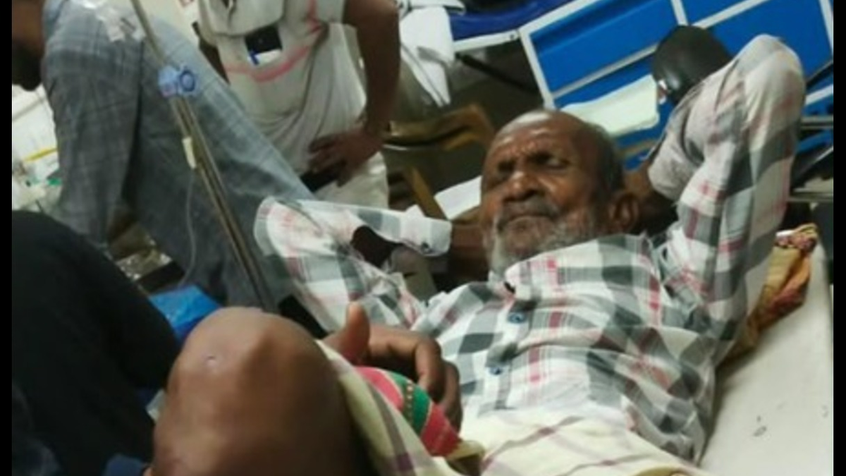 राजनगर के बलरामपुर गांव में भालू के हमले के बाद सतर्क ग्रामीण