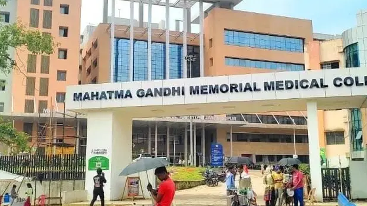 जमशेदपुर स्थित एमजीएम मेडिकल कॉलेज में नए विद्यार्थियों के हॉस्टल की समस्या