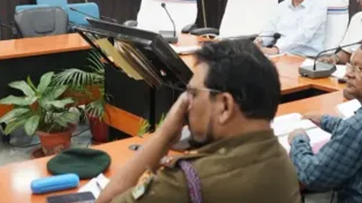 जमशेदपुर में जिला एड्स नियंत्रण एवं रोकथाम समिति की समीक्षा बैठक