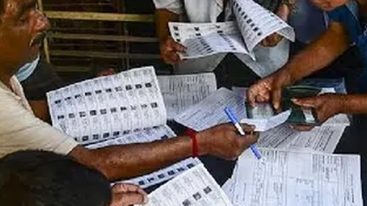चतरा के गिद्धौर प्रखंड में एसआईआर मामलों के निष्पादन से जुड़ी खबर