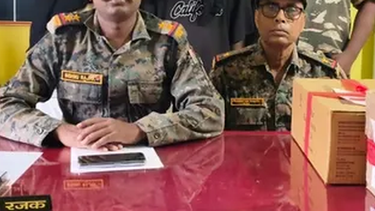लोहरदगा के देवदरिया पंचायत भवन में चोरी की जांच से संबंधित सांकेतिक दृश्य