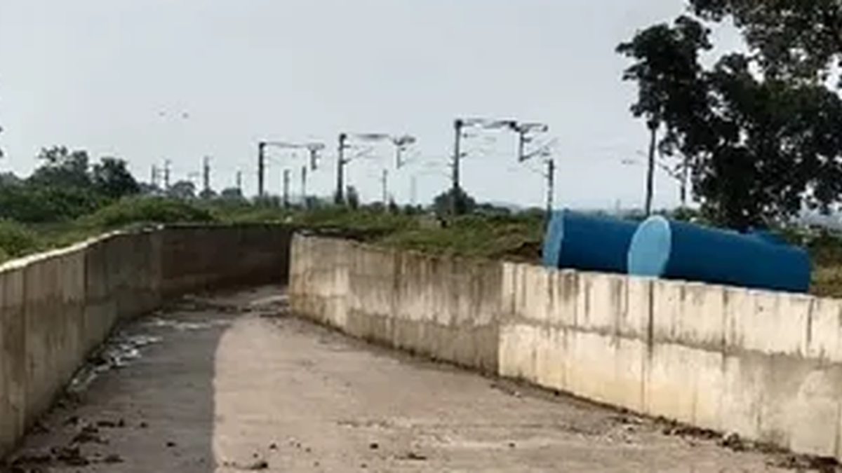 बरकाकाना की सीआईसी बस्ती में निर्माणाधीन रेलवे अंडरपास