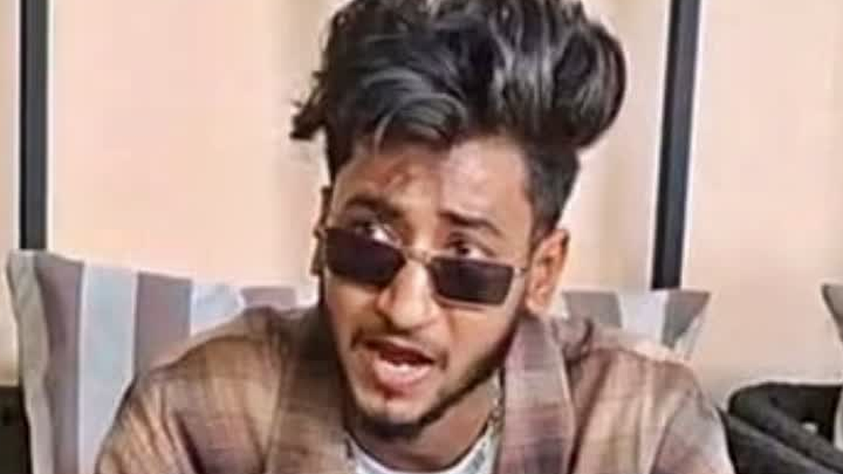धनबाद के गोल्फ ग्राउंड में आयोजित आर्यन केल्विन के कार्यक्रम का दृश्य