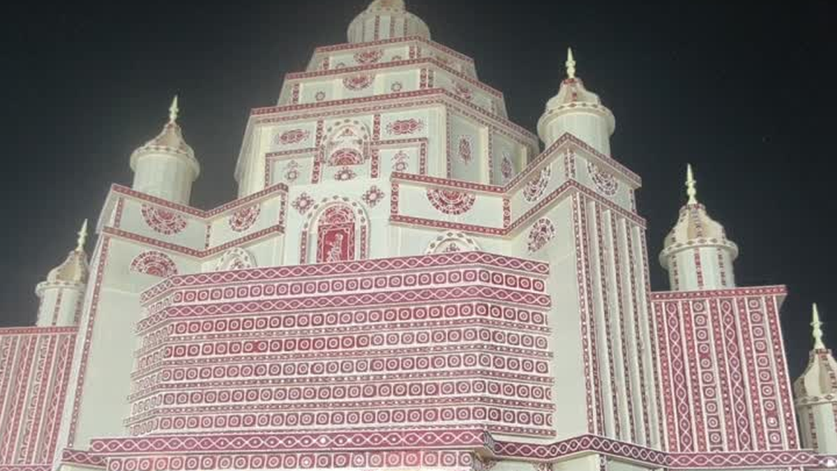 नया नगर बरकाकाना में तैयार किया जा रहा दुर्गा पूजा पंडाल