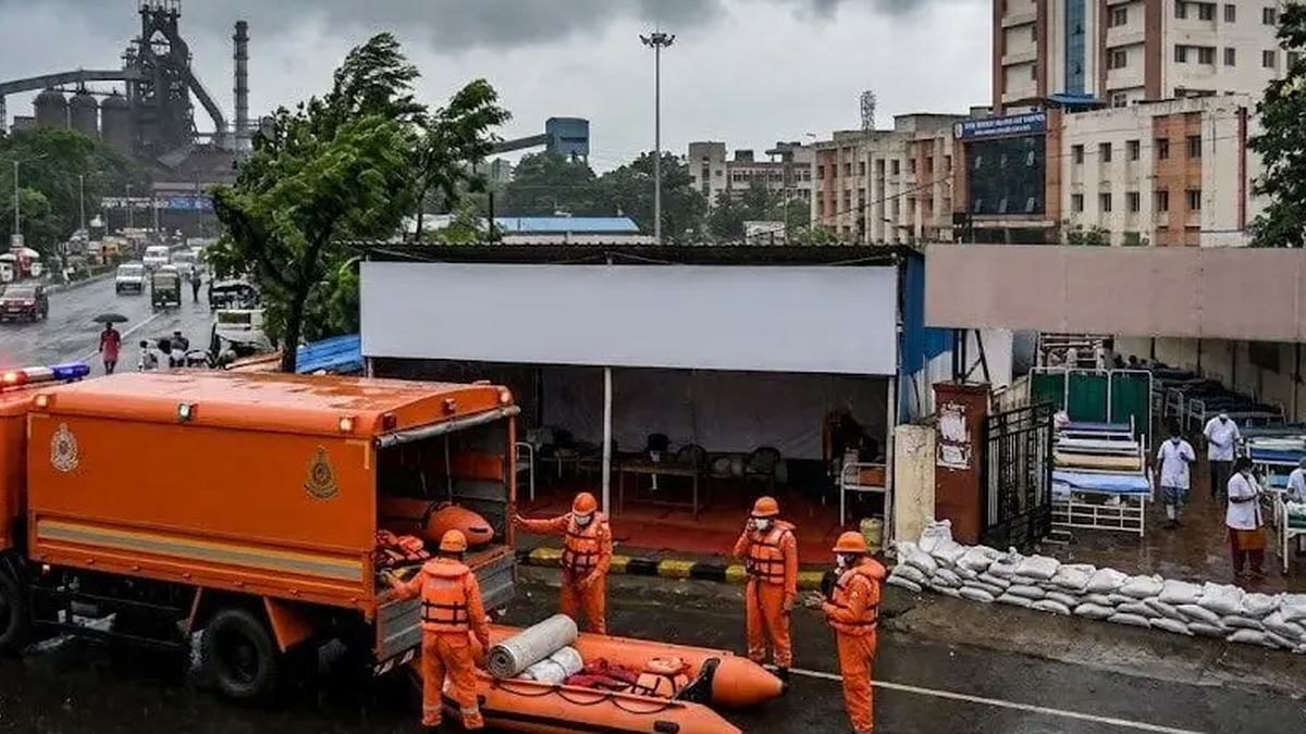 चक्रवात अर्नब की तैयारी के बीच पूर्वी सिंहभूम में राहत और स्वास्थ्य सेवाएं अलर्ट पर