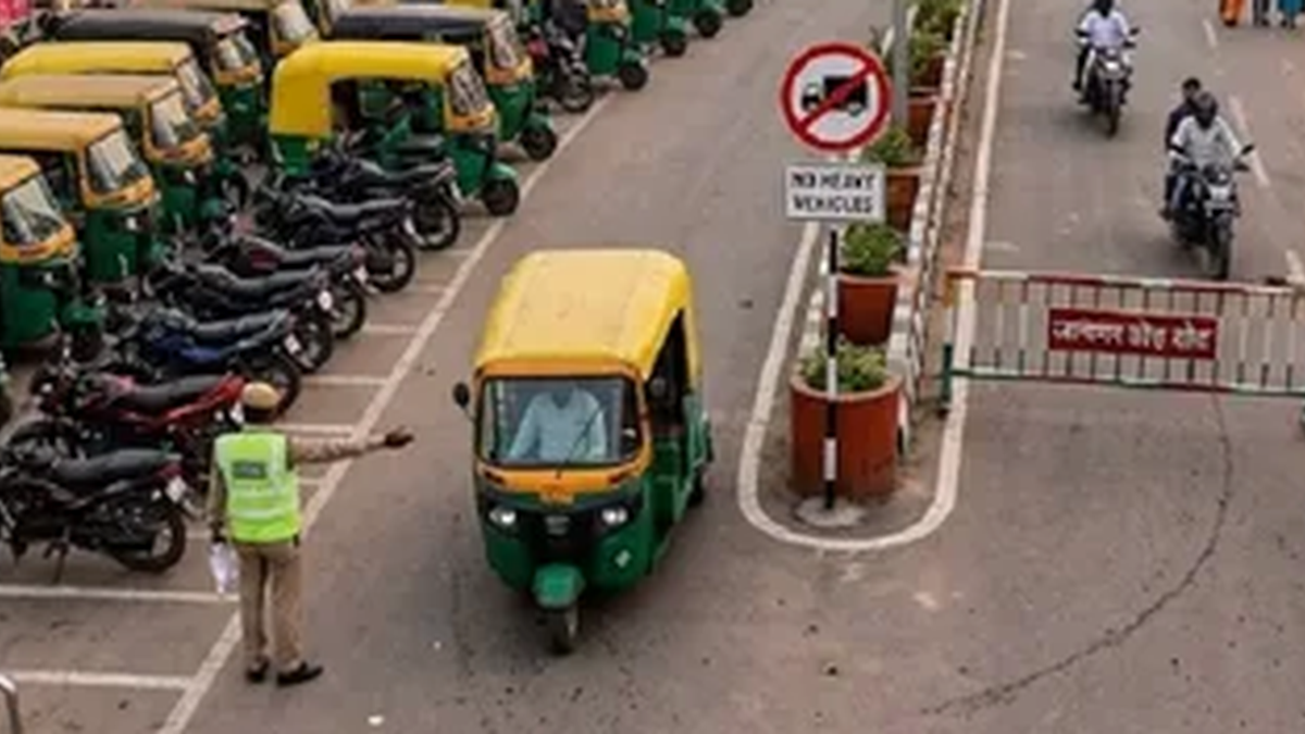 दुर्गा पूजा के लिए डोमचांच में तैयार यातायात और पार्किंग व्यवस्था