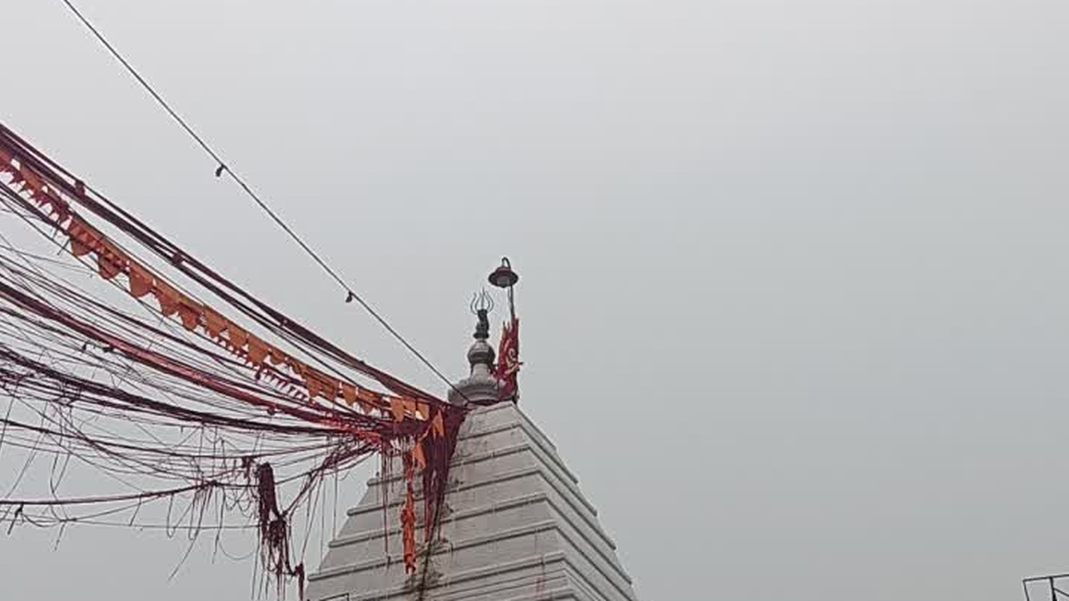 देवघर स्थित बाबा बैद्यनाथ मंदिर में शारदीय नवरात्र की पूजा का दृश्य