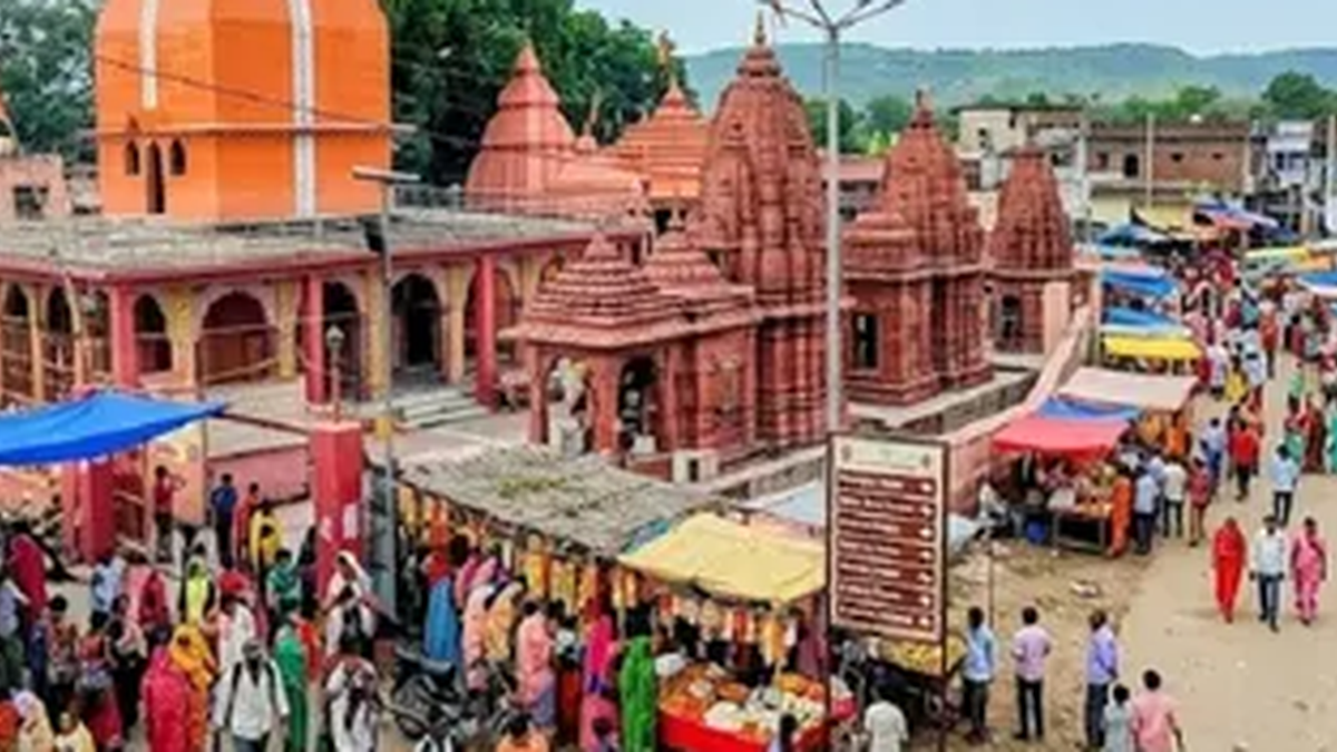 पलामू के हैदरनगर स्थित सिद्धपीठ देवी मंदिर का नवरात्र मेला