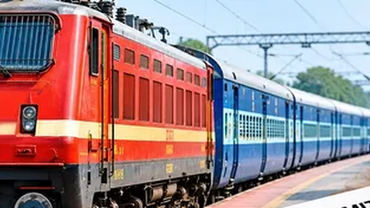धनबाद होकर चलने वाली रांची-दुमका जेटेट परीक्षा स्पेशल ट्रेन का सांकेतिक दृश्य