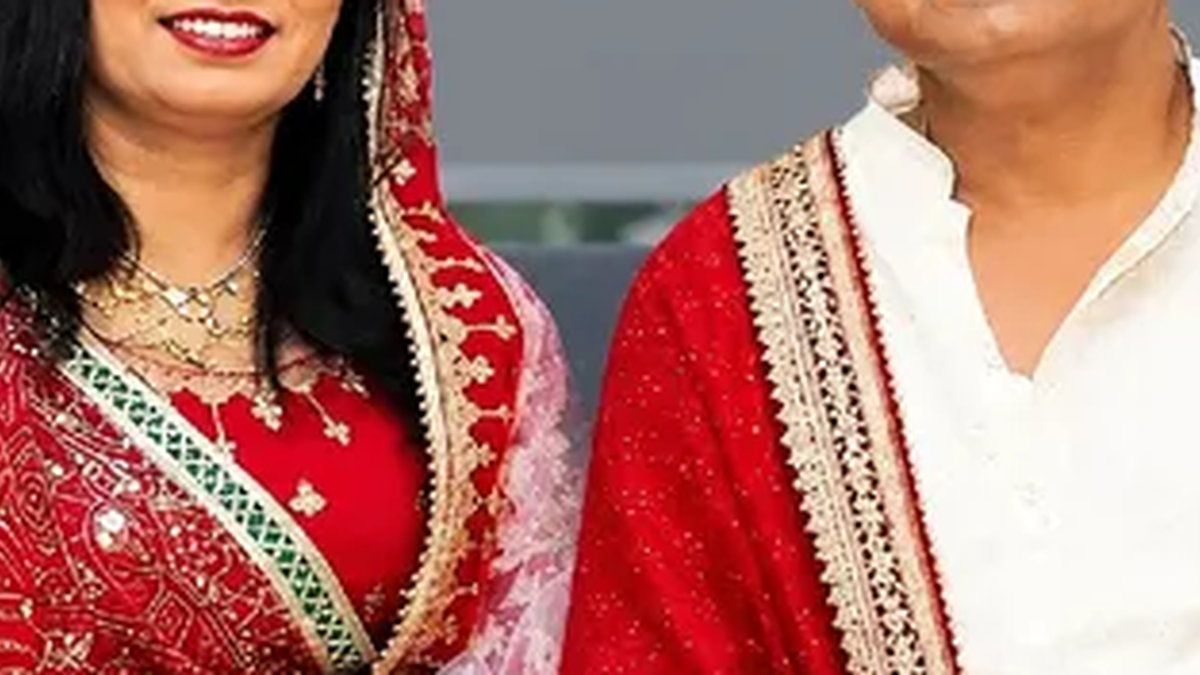 पूर्व मंत्री सुदिव्य कुमार सोनू और श्वेता शर्मा की फाइल तस्वीर