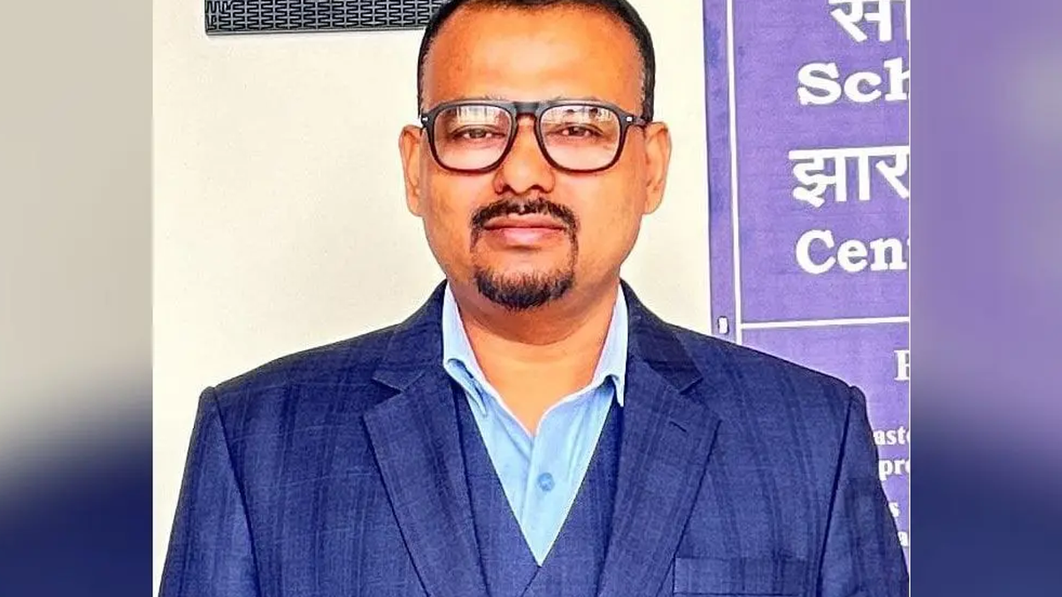 केंद्रीय विश्वविद्यालय झारखंड के सहायक प्राध्यापक डॉ. विभूति भूषण विश्वास