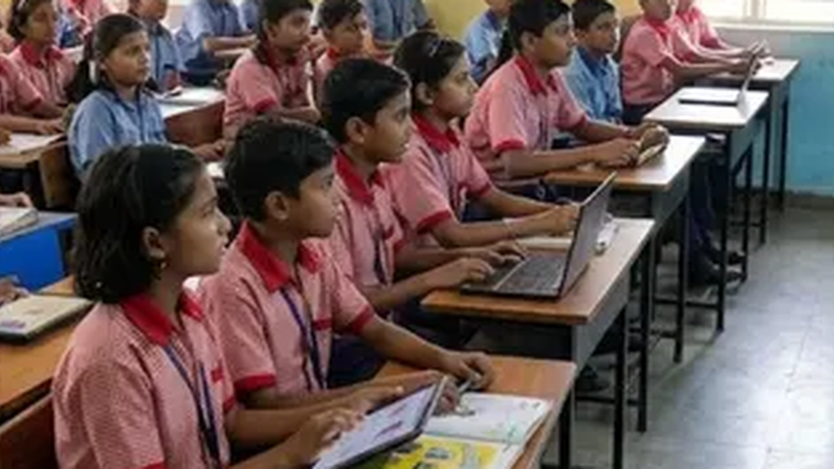 झारखंड के सरकारी स्कूलों में एडटेक आधारित शिक्षा की तैयारी का सांकेतिक दृश्य