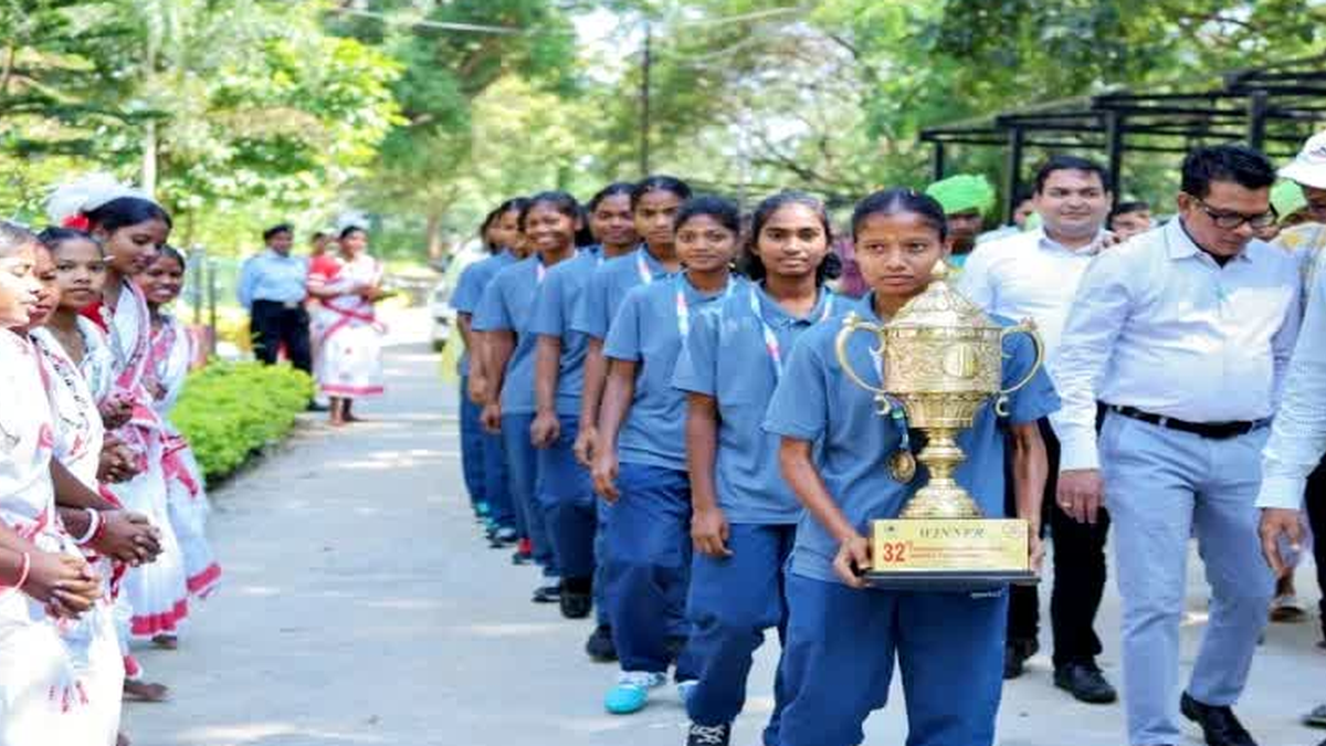 रांची में सम्मानित नेहरू कप विजेता झारखंड अंडर-17 बालिका हॉकी टीम