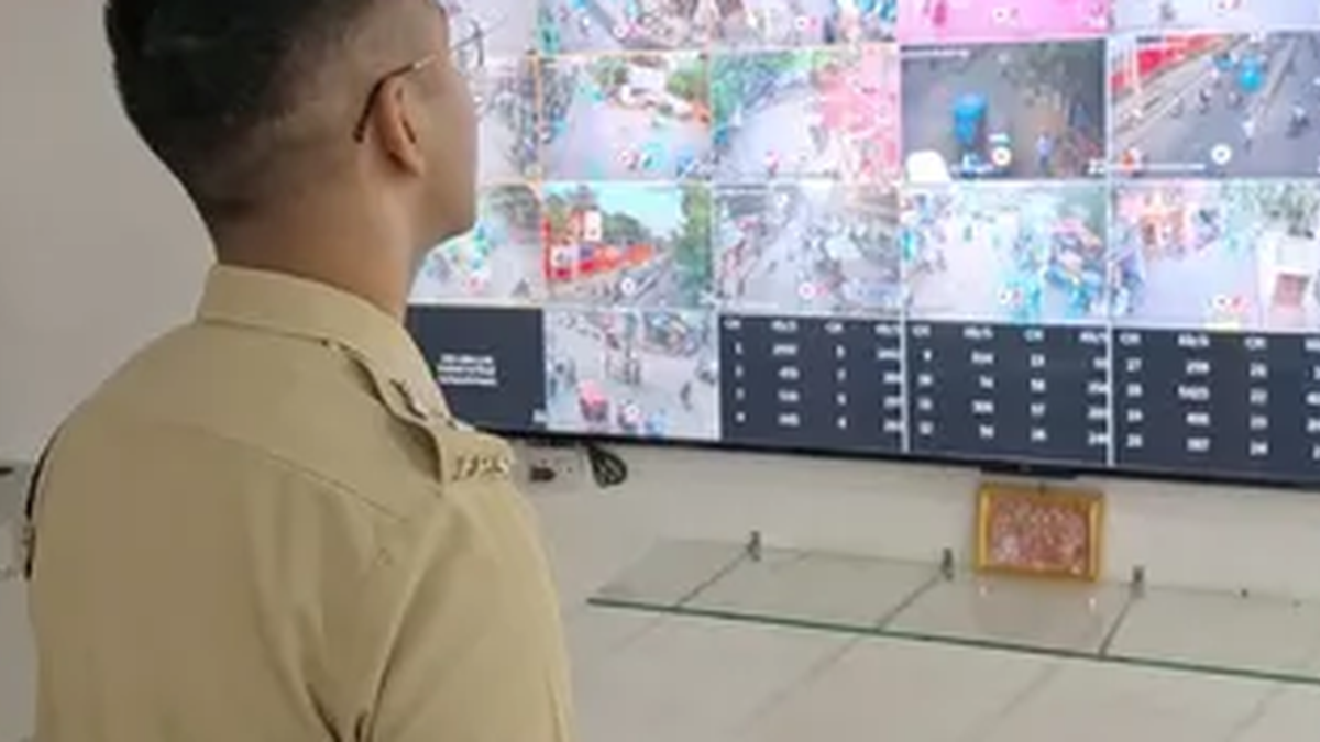 दुर्गा पूजा से पहले मेदिनीनगर में दुरुस्त किए गए सीसीटीवी कैमरे