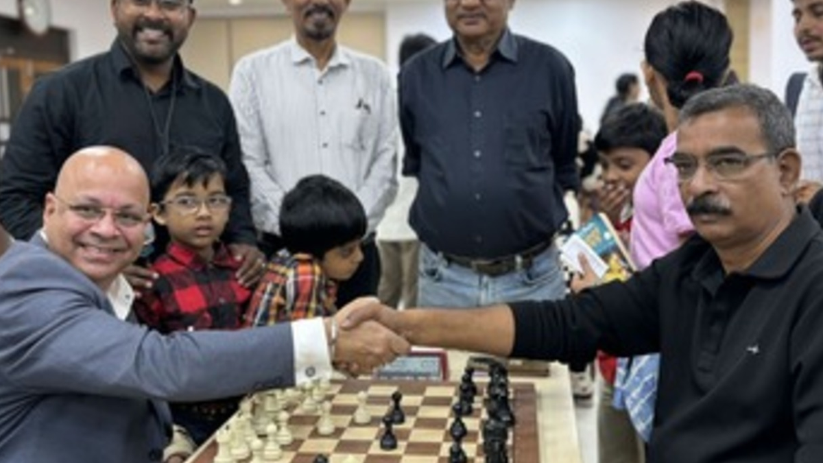 जमशेदपुर के एक्सएलआरआई में आयोजित बिरसा ग्रैंड रैपिड शतरंज प्रतियोगिता के खिलाड़ी