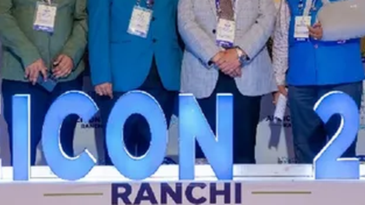 रांची में आयोजित एनीकान-2026 न्यूरोसाइंस सम्मेलन में उपस्थित विशेषज्ञ और प्रतिनिधि