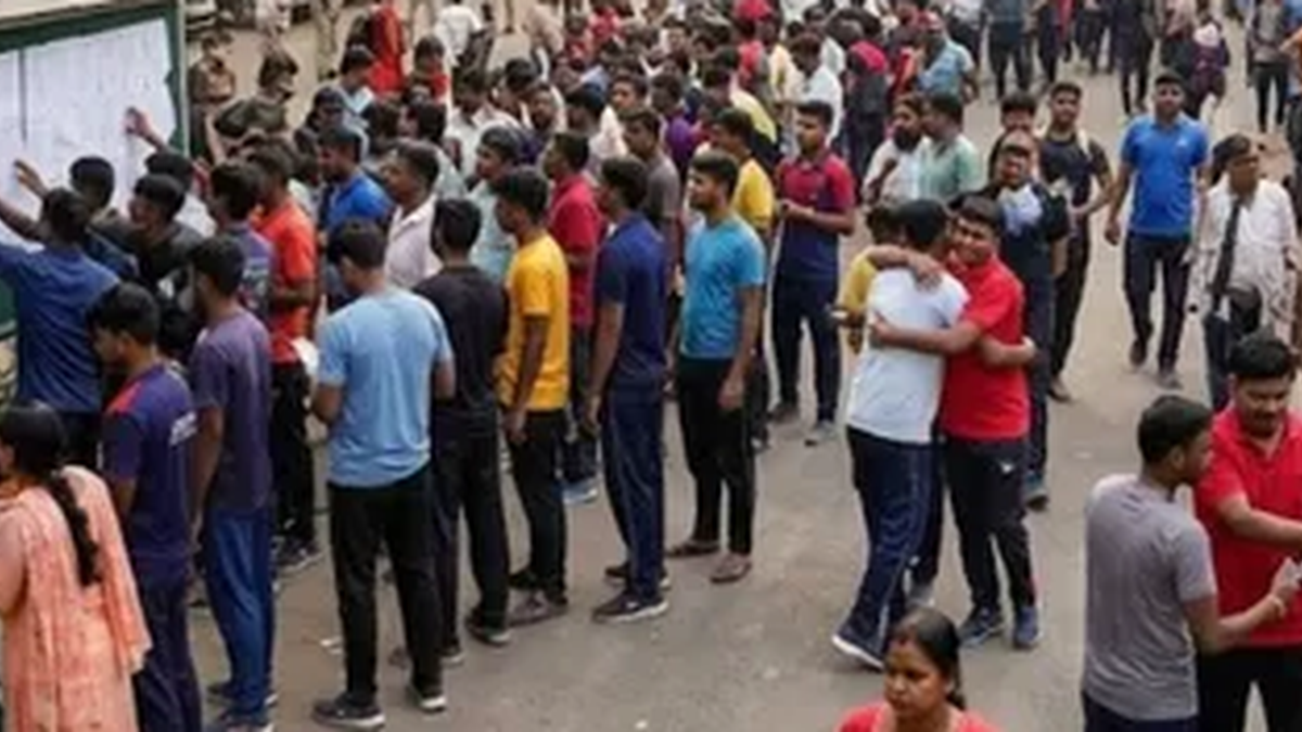धनबाद होमगार्ड बहाली की अंतिम चयन सूची से संबंधित सांकेतिक दृश्य