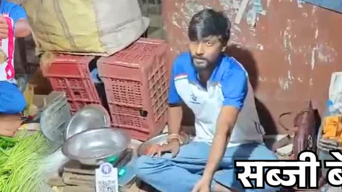हजारीबाग के सिलवार स्टेडियम में आयोजित राज्यस्तरीय थ्रोबॉल प्रतियोगिता