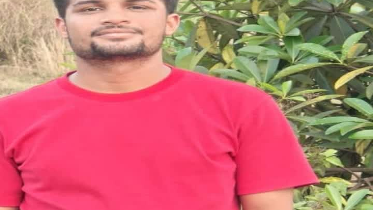 वियतनाम हादसे में मृत रांची के योग शिक्षक राजा कुमार वर्मा से संबंधित खबर
