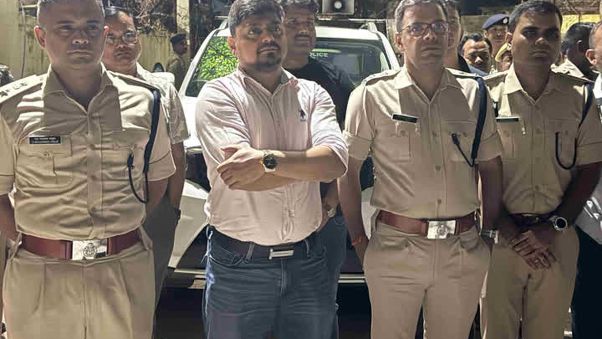 धनबाद मंडल कारा में औचक जांच के लिए पहुंची प्रशासन और पुलिस की संयुक्त टीम