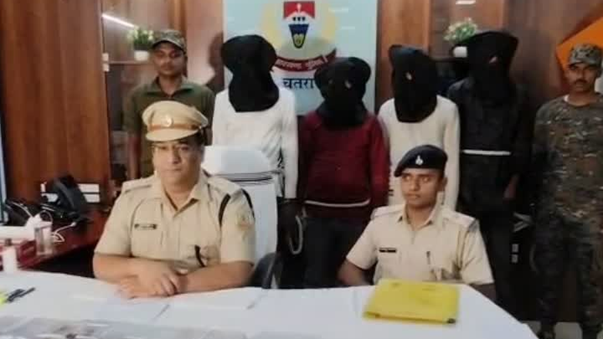 चतरा के लावालौंग क्षेत्र में अफीम बरामदगी के बाद पुलिस की कार्रवाई