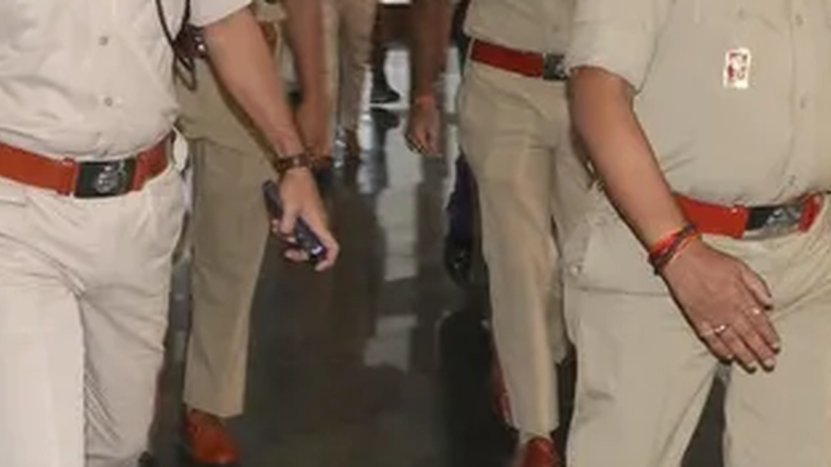 धनबाद में आयोजित सात जिलों के वरिष्ठ पुलिस अधिकारियों की समीक्षा बैठक