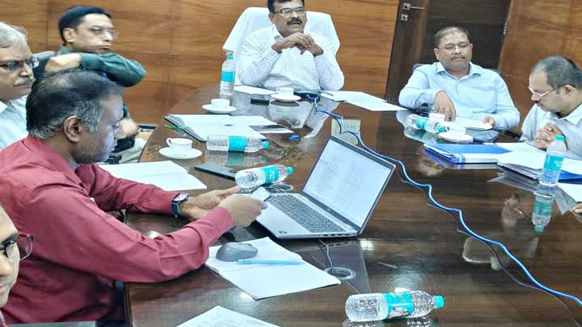 रांची में मतदाता सूची के विशेष गहन पुनरीक्षण की समीक्षा बैठक